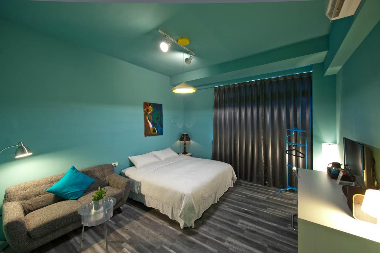 Leo 111/Arena Ruifeng Hotel Kaohsiung Bagian luar foto