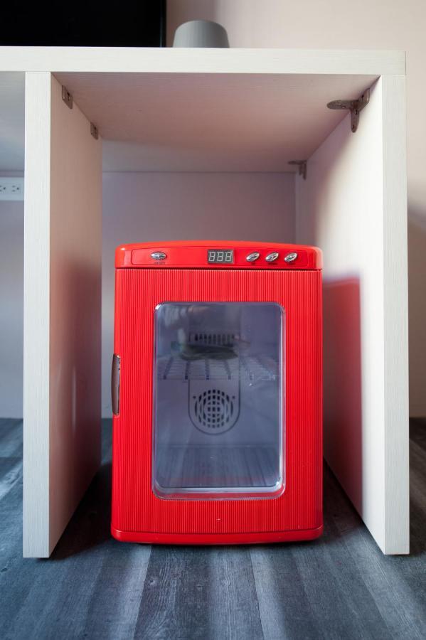 Leo 111/Arena Ruifeng Hotel Kaohsiung Bagian luar foto