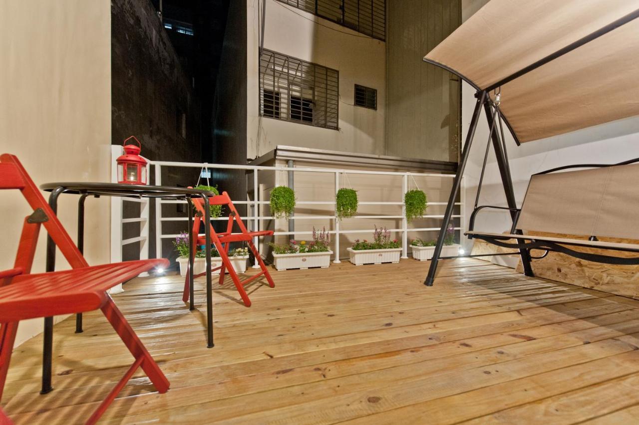 Leo 111/Arena Ruifeng Hotel Kaohsiung Bagian luar foto