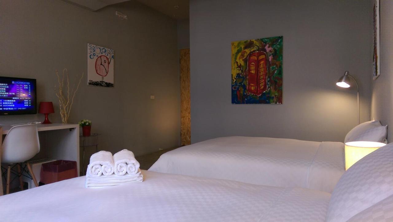 Leo 111/Arena Ruifeng Hotel Kaohsiung Bagian luar foto