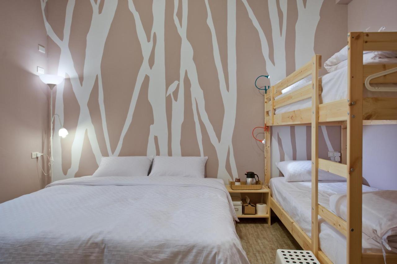 Leo 111/Arena Ruifeng Hotel Kaohsiung Bagian luar foto